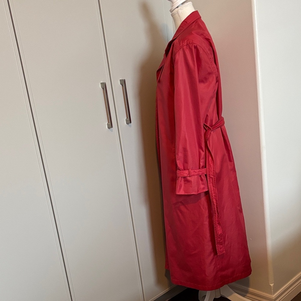 Elegant Red Trench Coat for Women - Picture 3 of 13